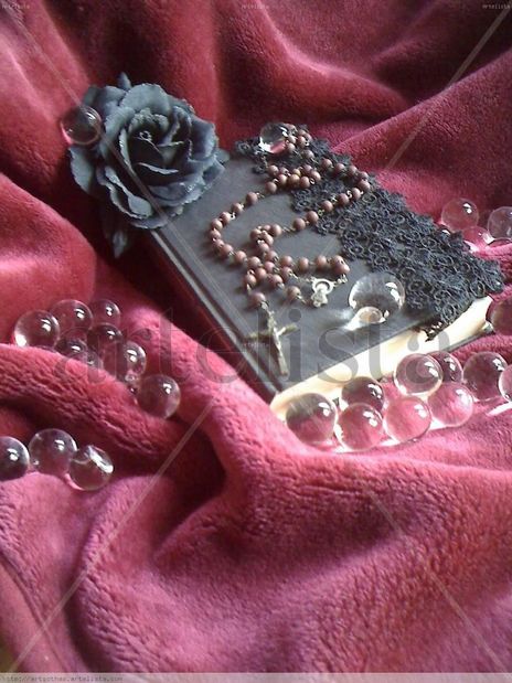 Rosa y metal