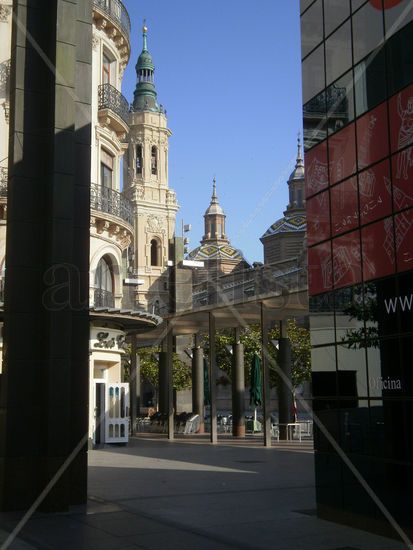 "Zaragoza revisited"   -   El día por estrenar Arquitectura e interiorismo Color (Digital)