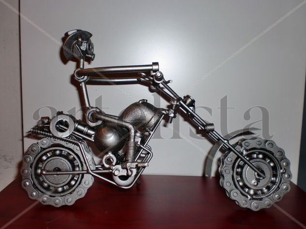 Motorista en una Choper