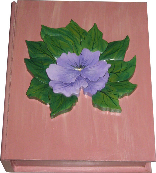 CAJA EN MADERA CON PENSAMIENTO