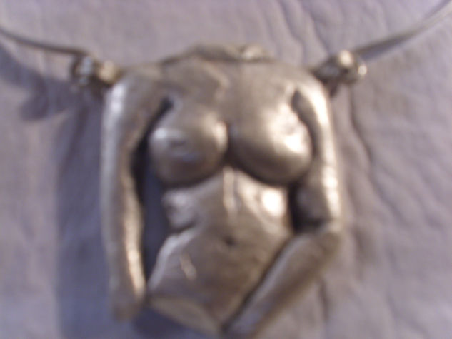 torso en colgante 