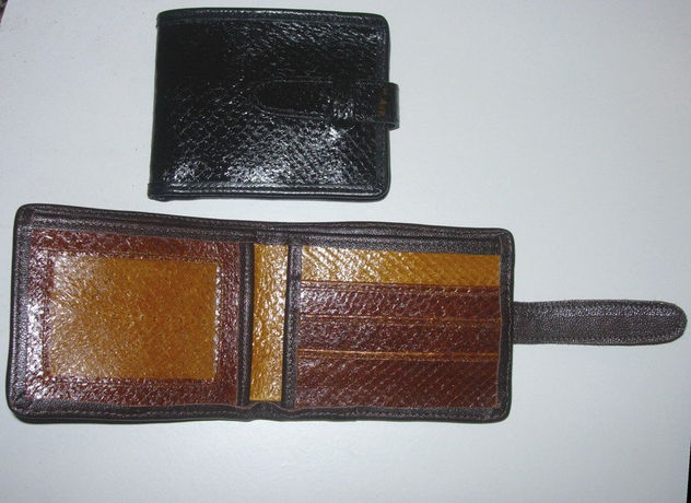 BILLETERA DE CUERO DE SALMON