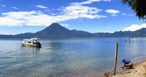 Anciana Y lago de...