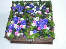 Caja con flores. Decoración Varios