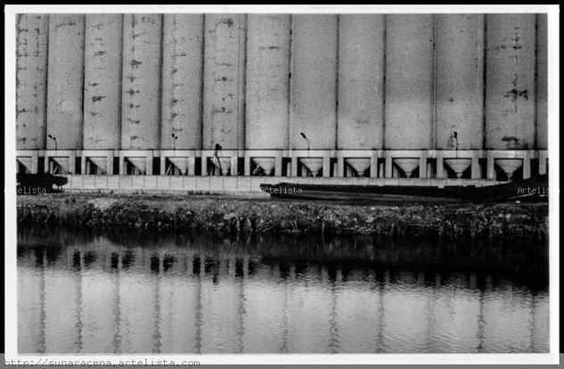 Horizonte y Verticales... Arquitectura e interiorismo Blanco y Negro (Química)