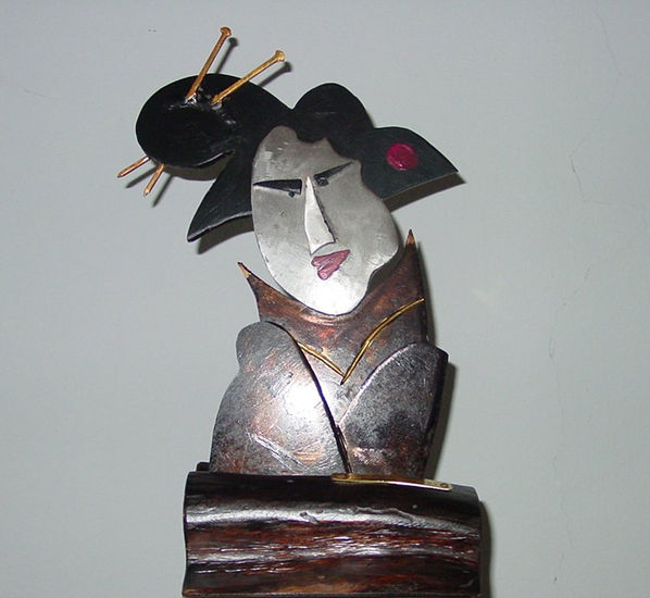 geisha 2 Hierro Figurativa