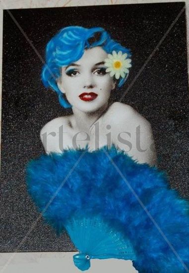 Marilyn azul Canvas Landscaping