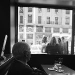 Passing By Gran Vía street / Paseando por la Gran Vía de Madrid thumbnail 1