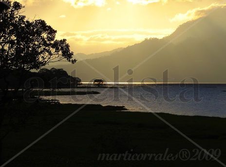 Atardecer en el lago