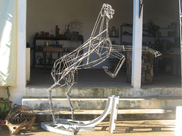 Suporte da escultura do cavalo 