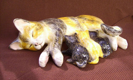 Gatita y gatitos...