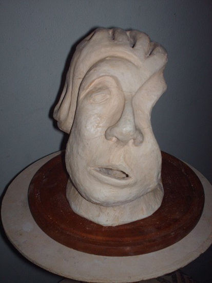 HIPOACUSIA Pottery Figurative