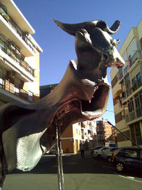 ¡EL TORO! Escultura...