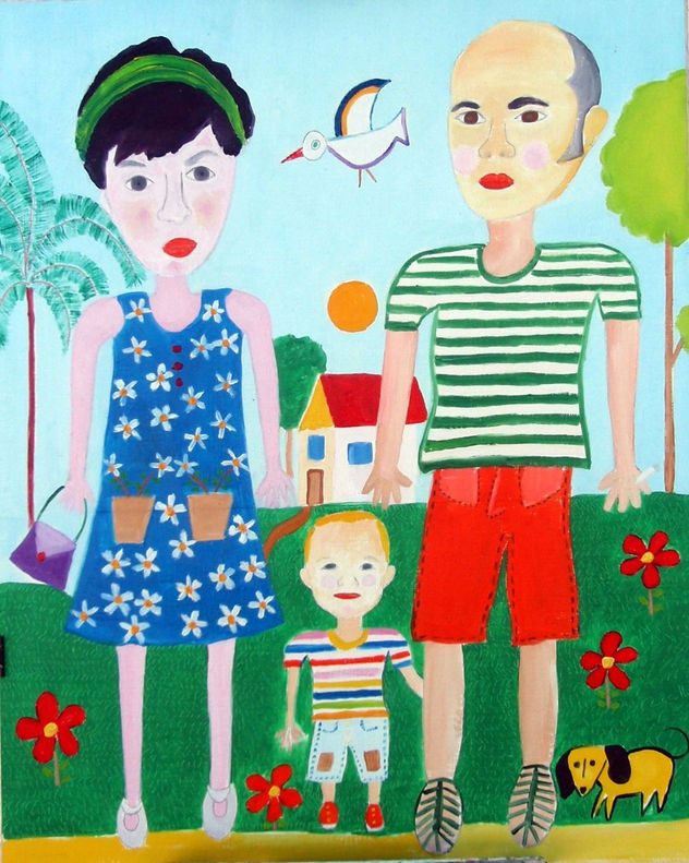 Chevi Rosa Juan happy family looking for flat