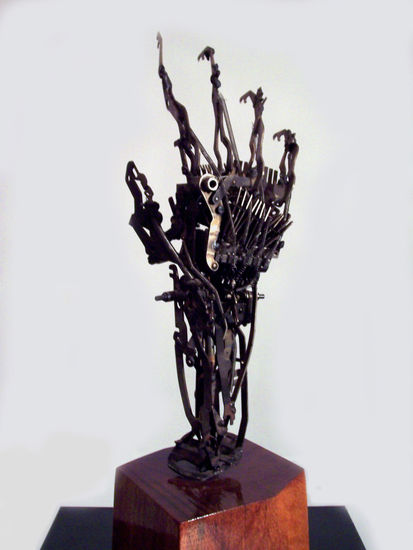 mano Metal Figurative