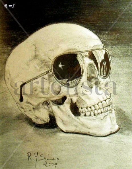 Calavera y gafas...
