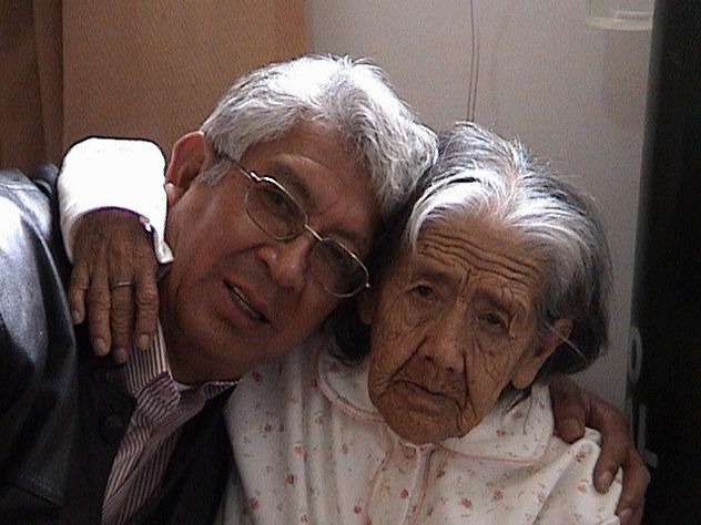 EL AMOR DE UNA MADRE NO SE PUEDE CONFUNDIR