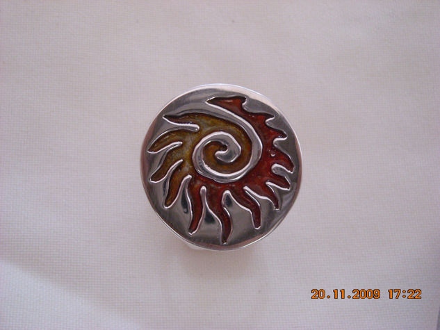 anillo de plata sol patinado 