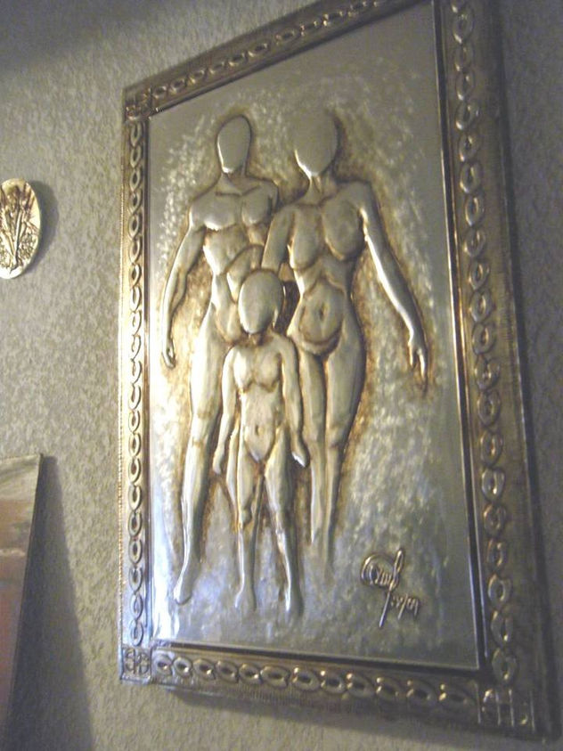 FAMILIA