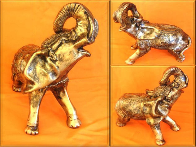 Elefante efeito metalico dourado R$30,00 Acrylic Others Others