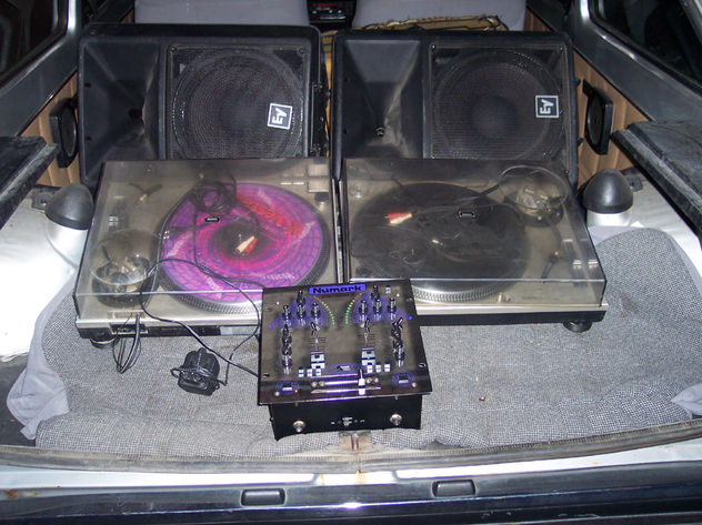 dj