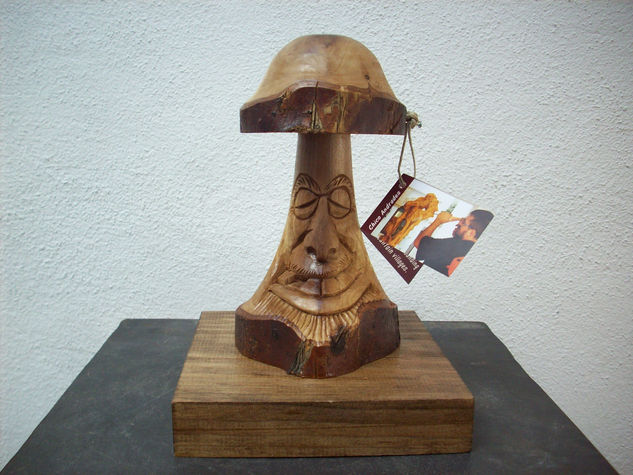 Seta1. Wood Figurative