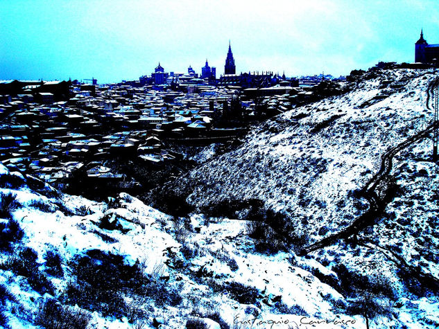 Vista de Toledo en un día nevado. Naturaleza Color (Digital)