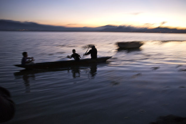 Pescadores lago de Pátzcuaro Viajes Color (Digital)