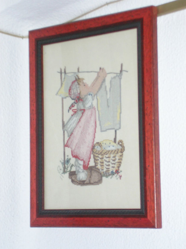 Niña tendiendo