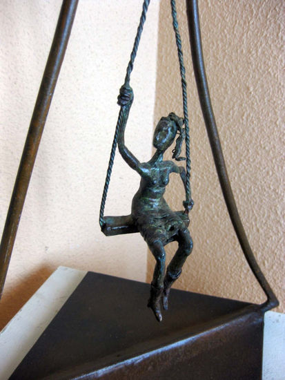 la chica del columpio 3 Bronze Figurative