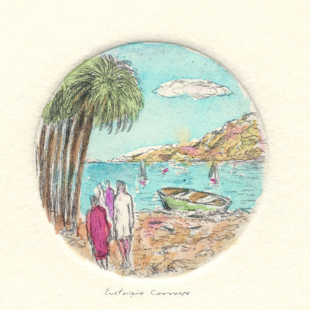 Playa, barcas, personas y palmeras.
