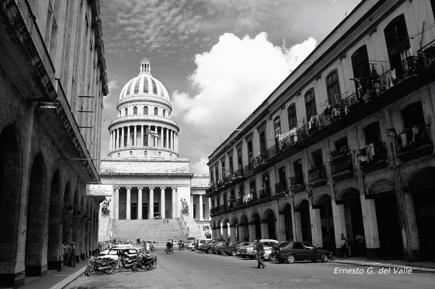 Cuba, Pretérito Imperfecto 7 Photojournalism and Documentary Black and White (Digital)