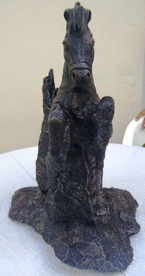 CORSEL 3 Stone Figurative