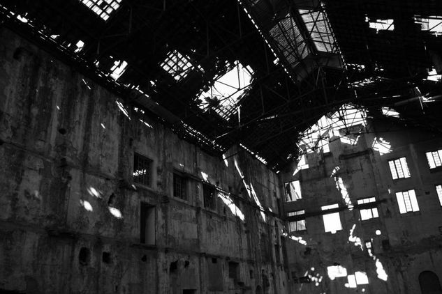 FABRIQUE 2 Architecture and Interiorism Black and White (Digital)