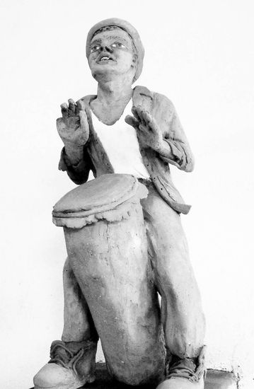 El Palo Mayor Terracota Figurativa