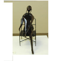 Mademoiselle assise -