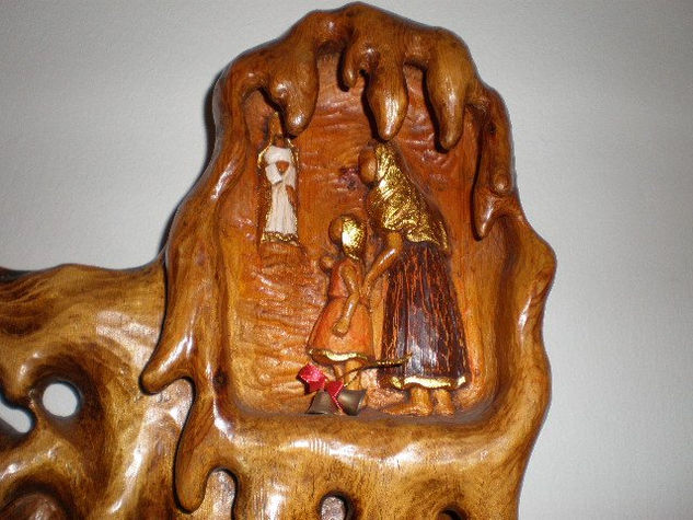 Virgen de la cueva Carving Figurative