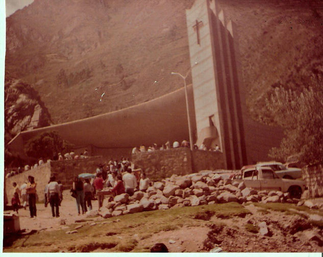 TEMPLO DE MURUHUAY EN TARMA - PERU 