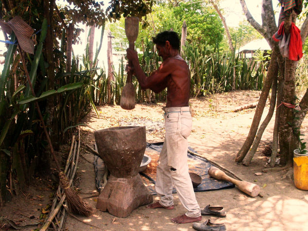 Pilandero-B Fotoperiodismo y documental Color (Digital)