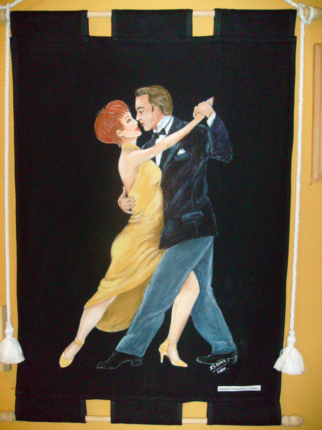 Tango y vestido amarillo