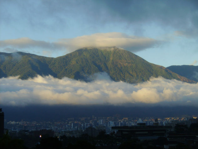 Nube en el Ávila 