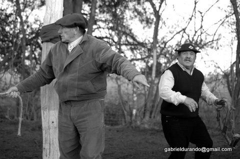 Bailando Fotoperiodismo y documental Blanco y Negro (Digital)