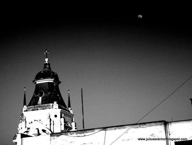 La Torre III Arquitectura e interiorismo Blanco y Negro (Digital)