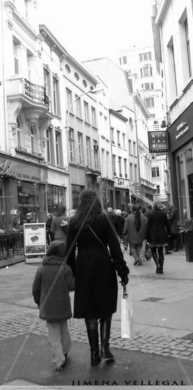 " Madre & Hija" Retrato Blanco y Negro (Digital)