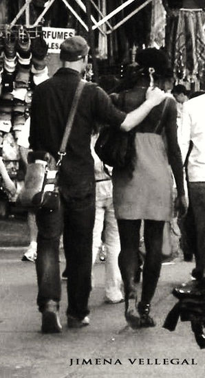 " Pareja pasea por el Barrio Chino" Travel Black and White (Digital)