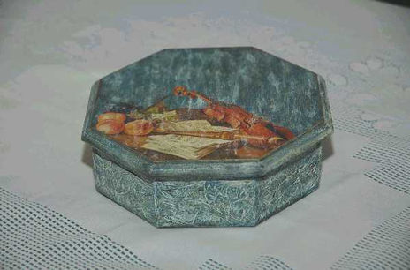 Caja con decoupage