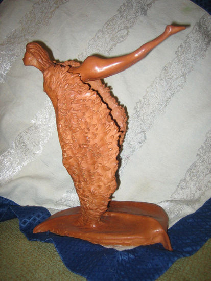 liberta Terracota Figurativa