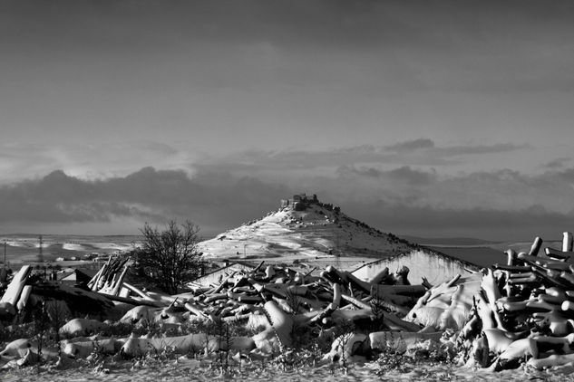 CASTILLO NEVADO Travel Black and White (Digital)