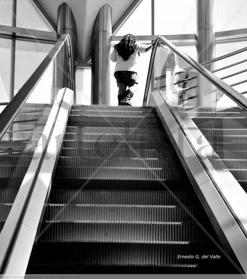 Historia de una Escalera Architecture and Interiorism Black and White (Digital)