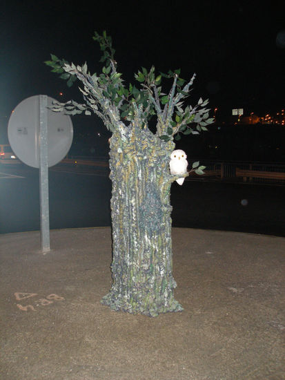 Arbol con buo Others Figurative